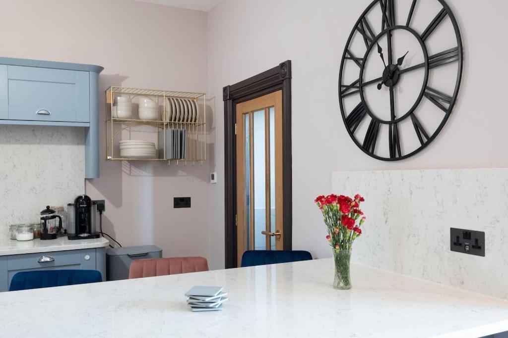 Stylish Beachfront Bolthole With Stunning Sea Views And Luxury Touches Herne Bay Extérieur photo