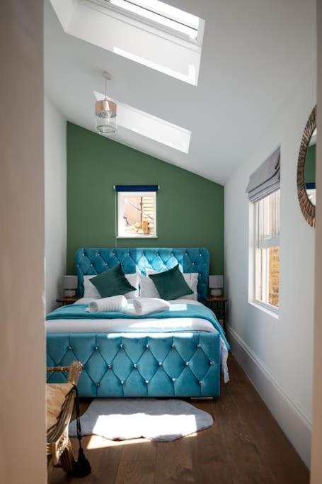 Stylish Beachfront Bolthole With Stunning Sea Views And Luxury Touches Herne Bay Extérieur photo