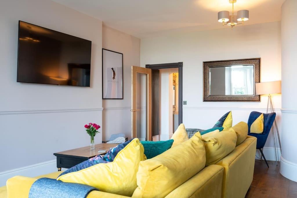 Stylish Beachfront Bolthole With Stunning Sea Views And Luxury Touches Herne Bay Extérieur photo
