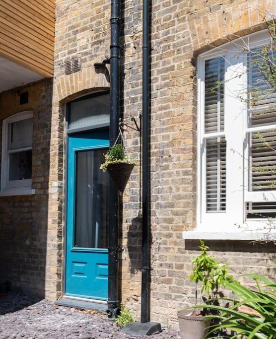 Stylish Beachfront Bolthole With Stunning Sea Views And Luxury Touches Herne Bay Extérieur photo