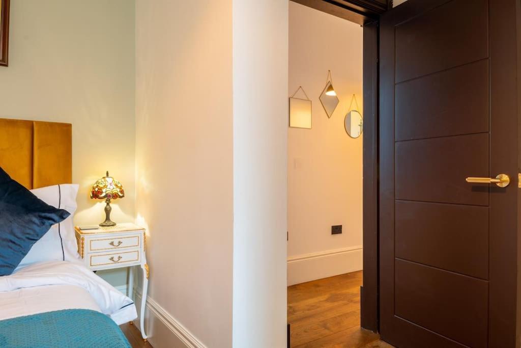 Stylish Beachfront Bolthole With Stunning Sea Views And Luxury Touches Herne Bay Extérieur photo
