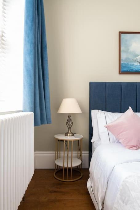Stylish Beachfront Bolthole With Stunning Sea Views And Luxury Touches Herne Bay Extérieur photo
