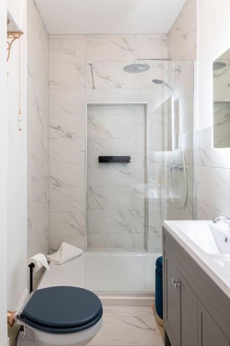 Stylish Beachfront Bolthole With Stunning Sea Views And Luxury Touches Herne Bay Extérieur photo